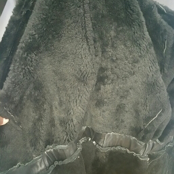 Women's Black Shearling Jacket - Picture 3 of 9